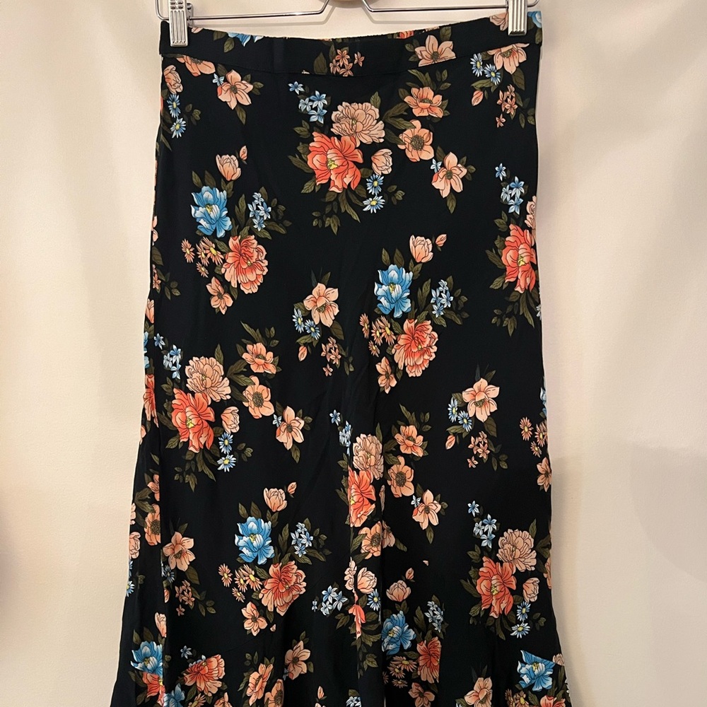 TOPSHOP Floral skirt